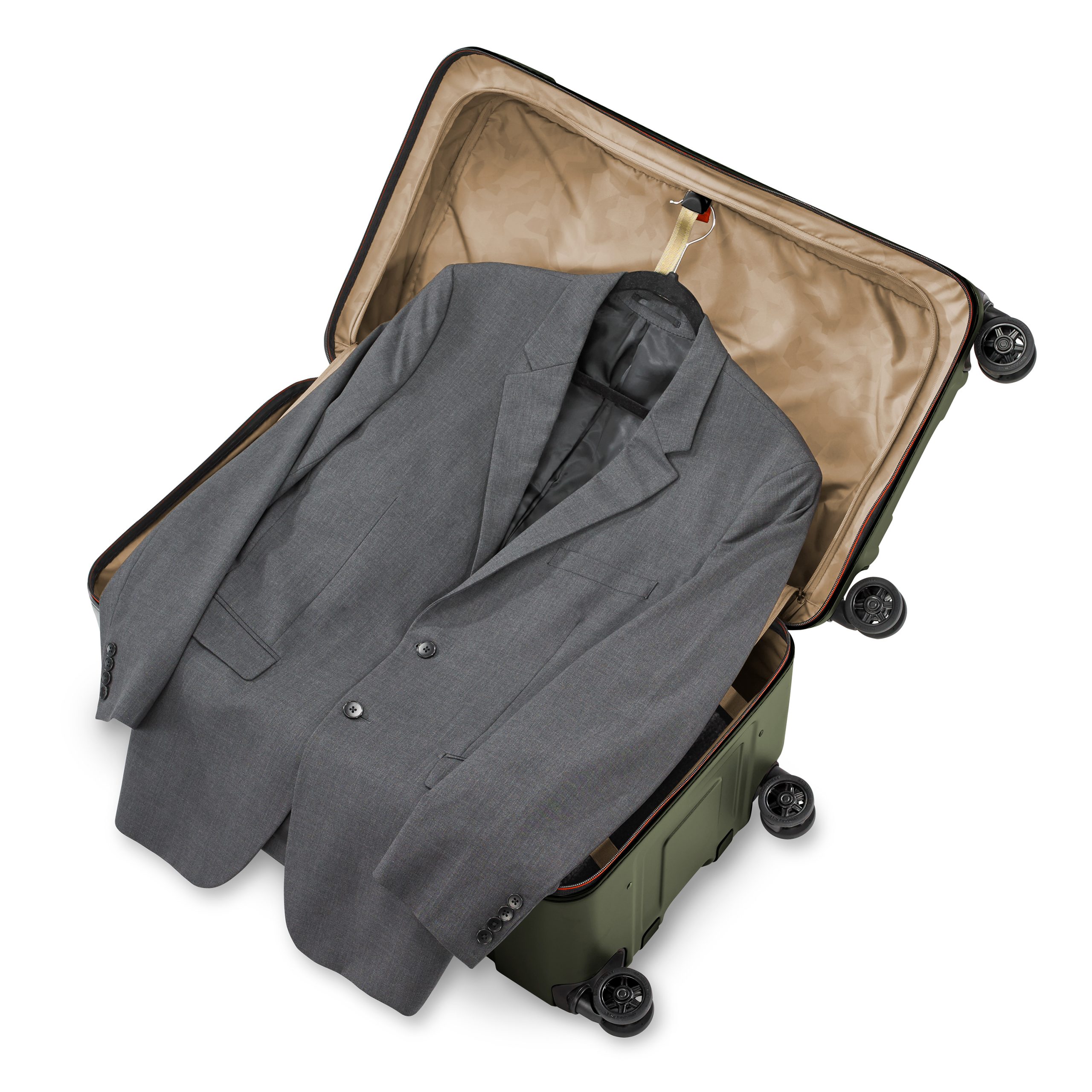 briggs and riley medium trunk spinner