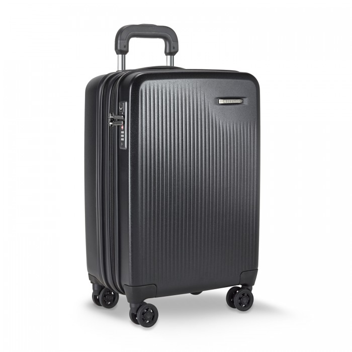 briggs and riley essential 22 carry on expandable spinner